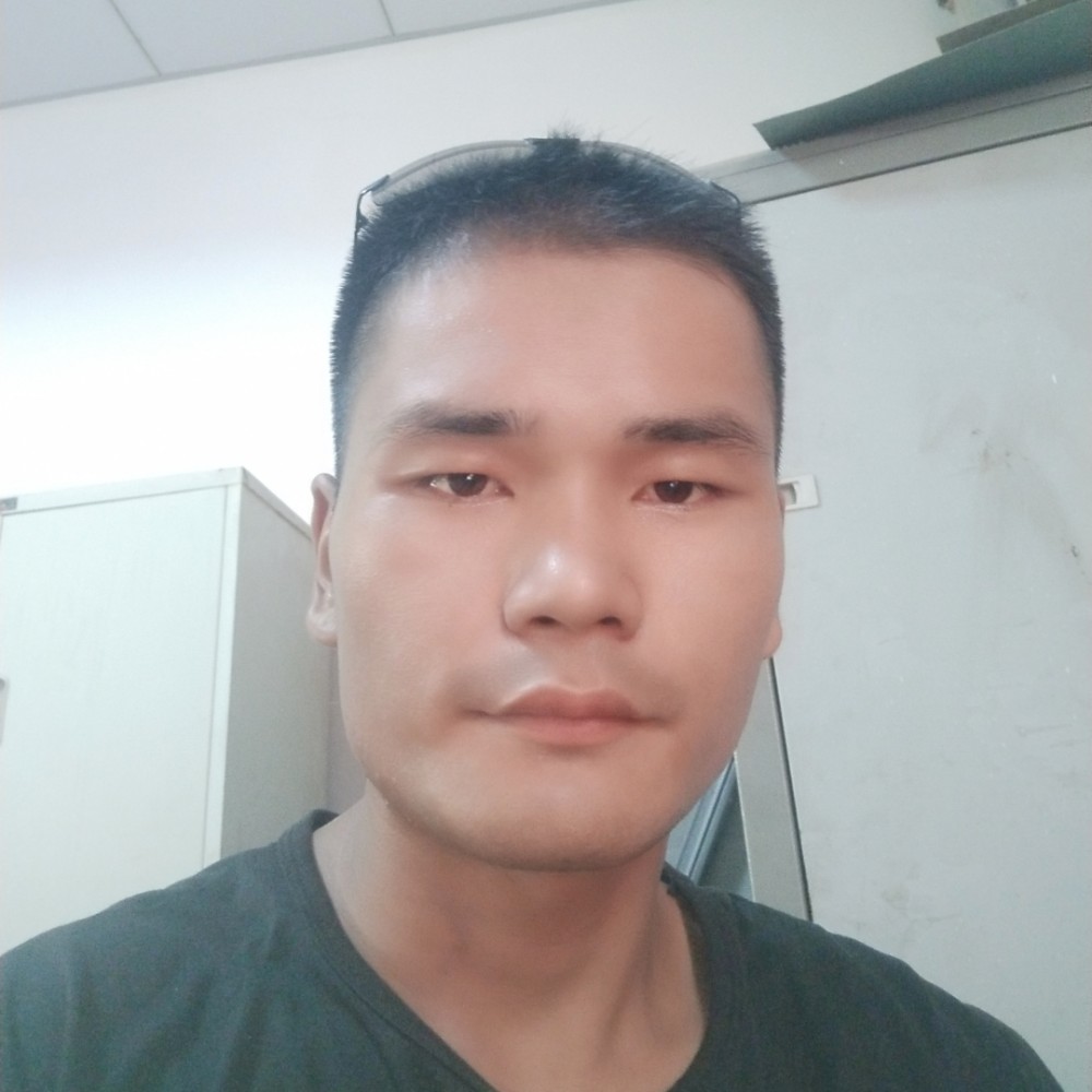 平常泪了巨人的照片