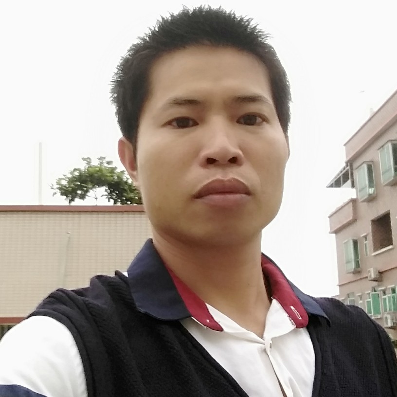 站在爱的边缘的照片