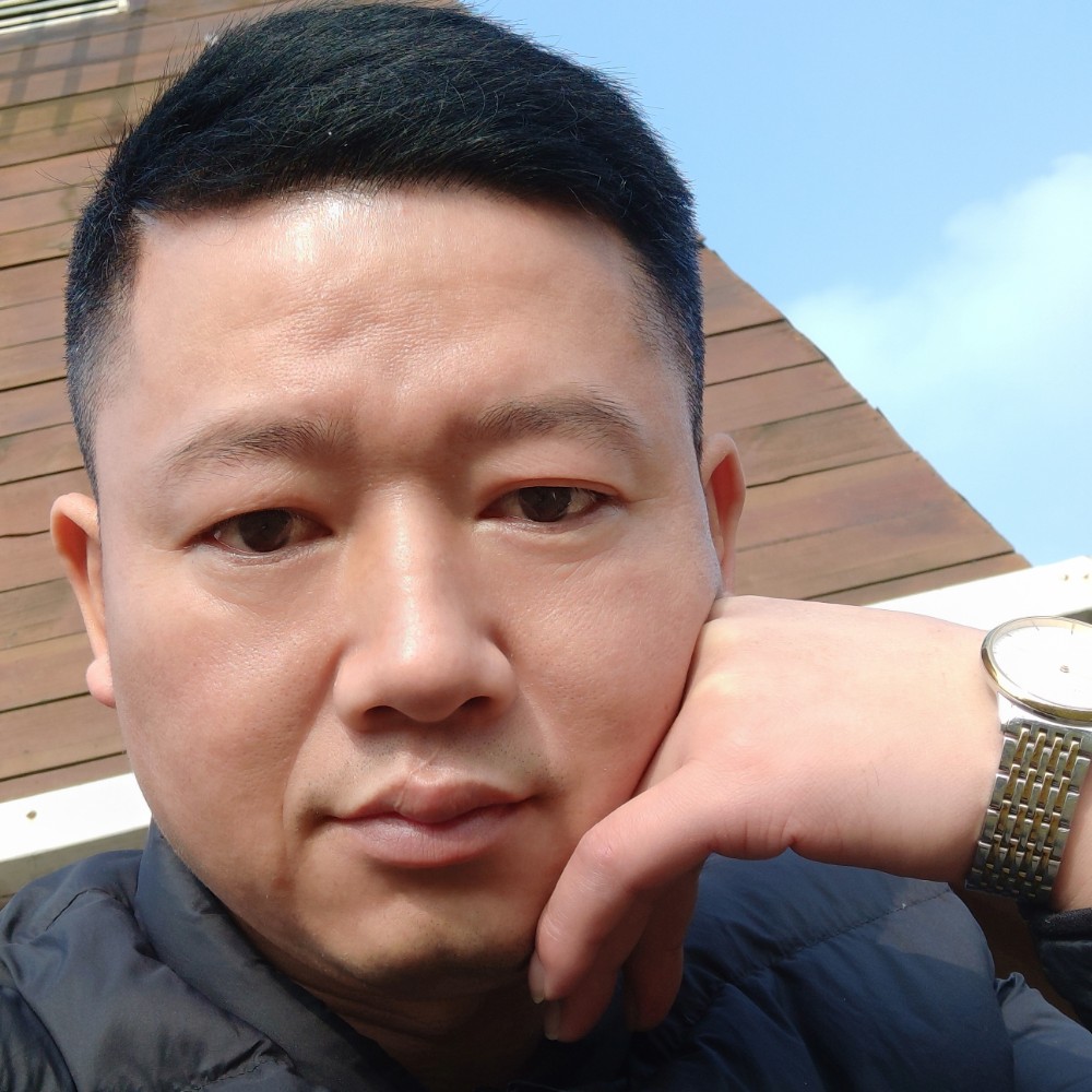 快乐大叔，，，的照片
