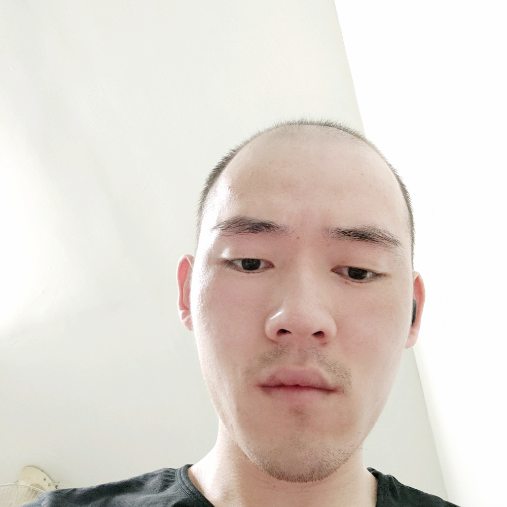 青衣那冷静的照片