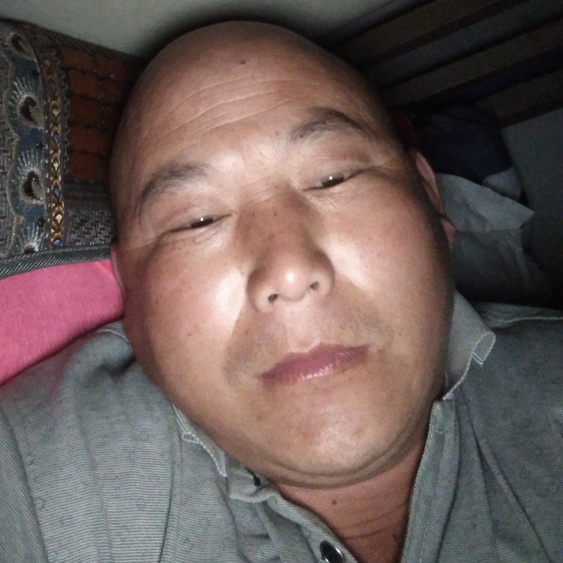 小伙香蕉的照片