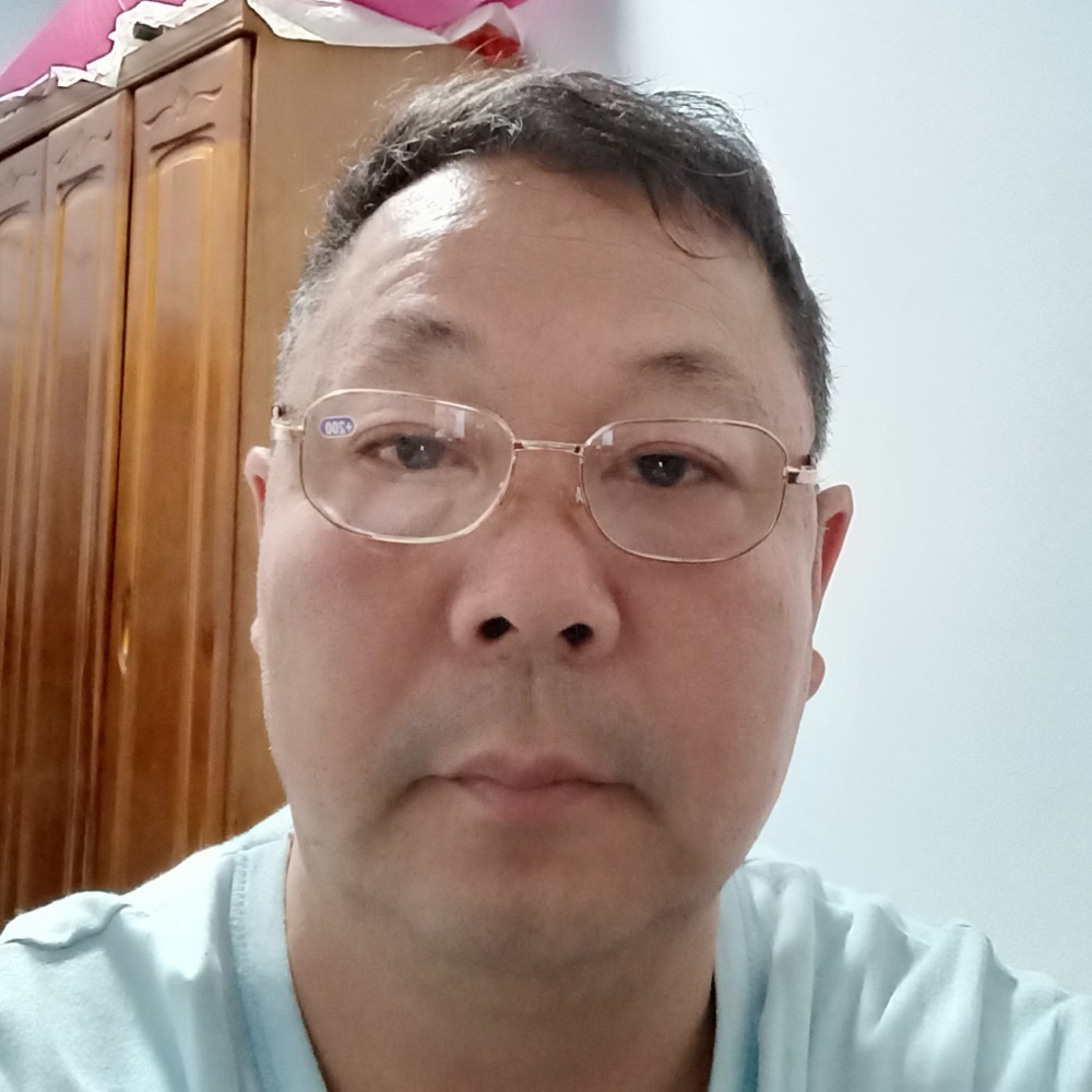 含羞草一个人的照片