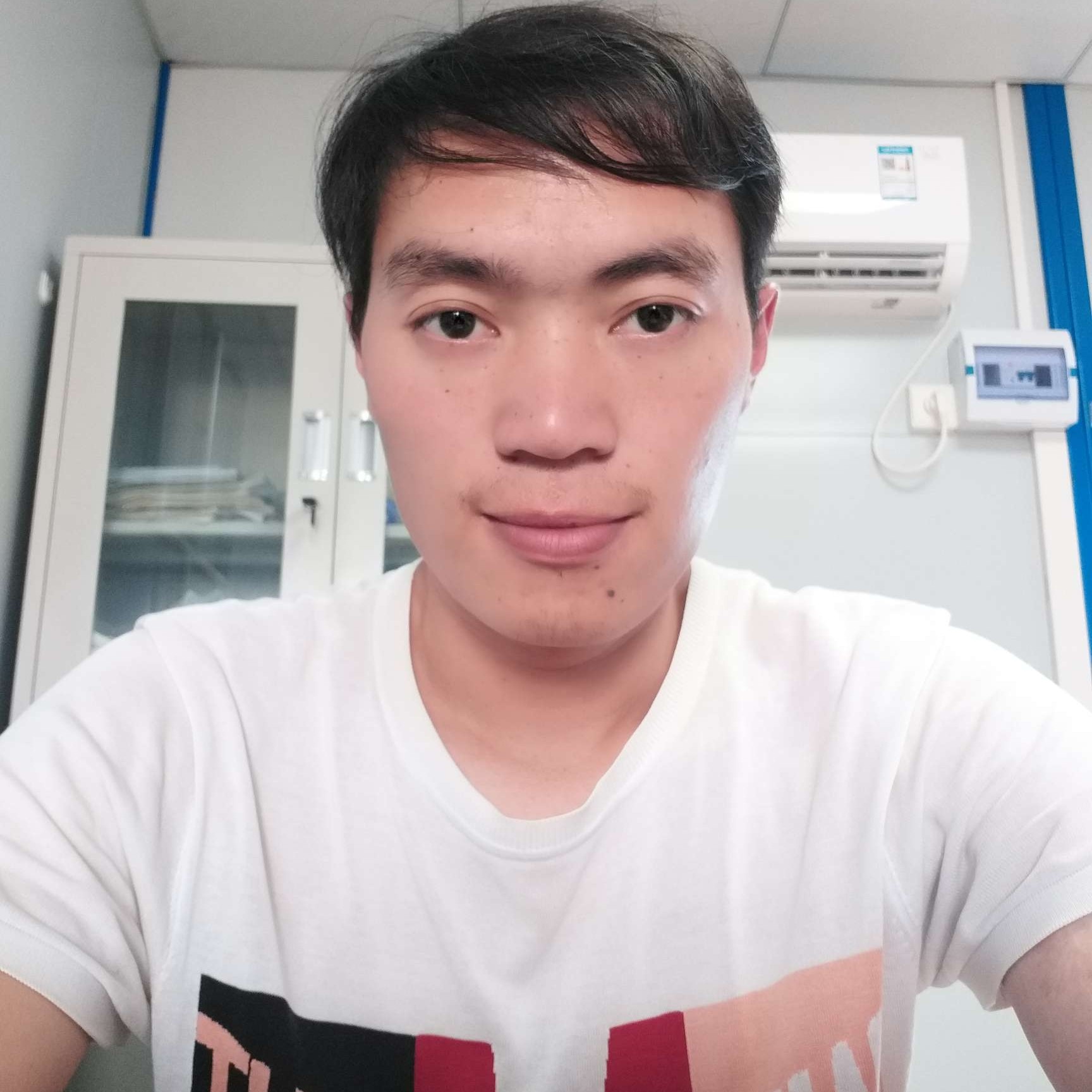 翻越到达额的照片