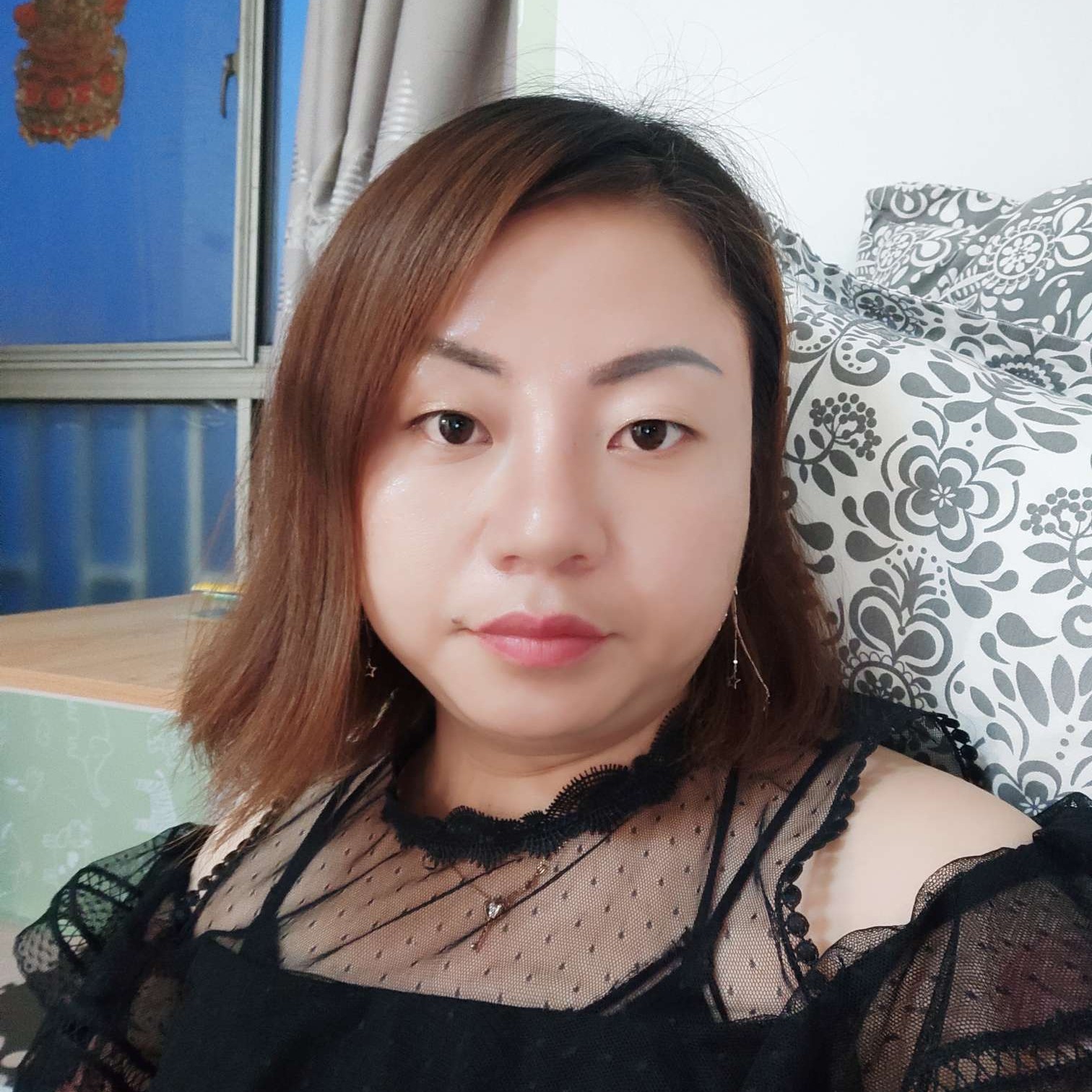 大方倾心缱绻的照片
