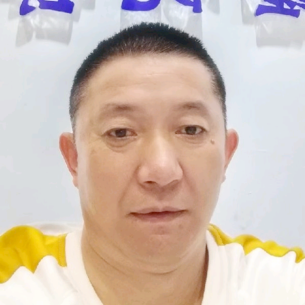 爱听歌闻情话的照片