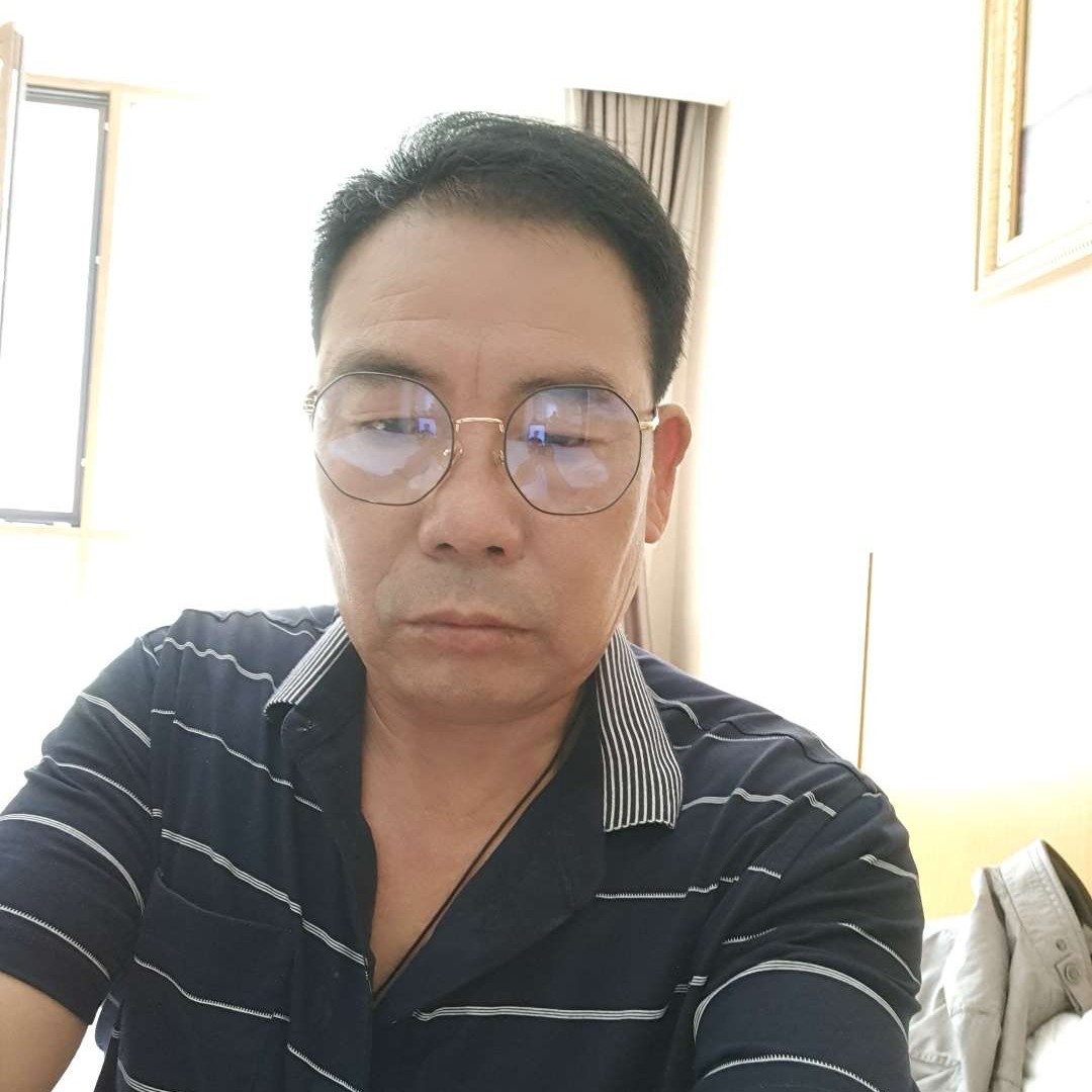 机智有红酒的照片