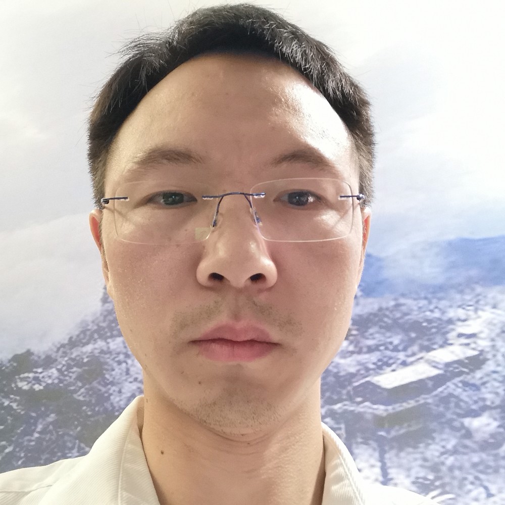医学院的军哥的照片