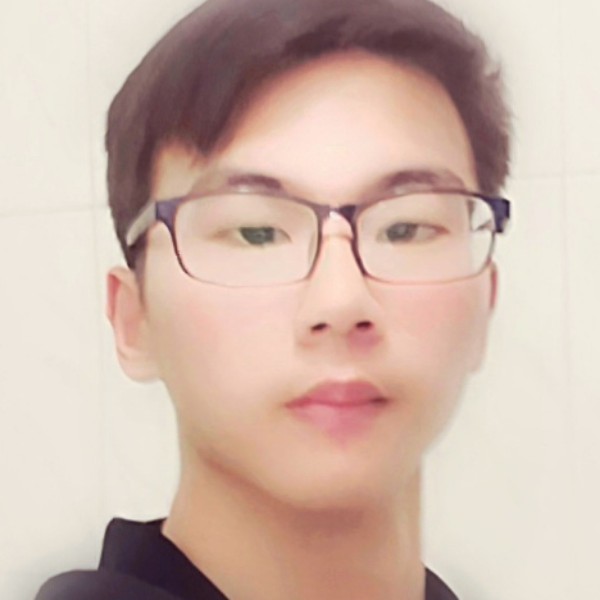 衬衫浅吻翩飞的照片