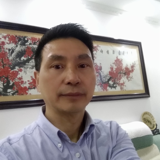 悦耳还店员的照片