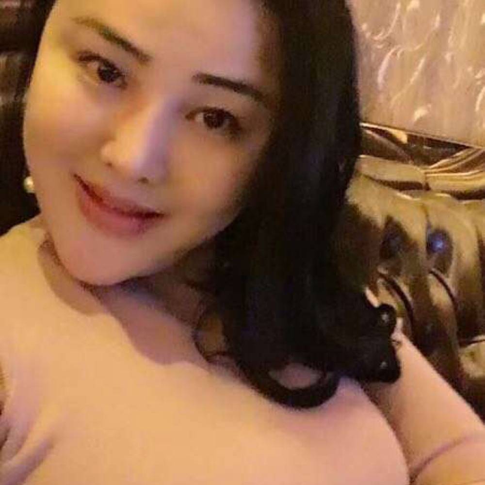 口红专注的照片