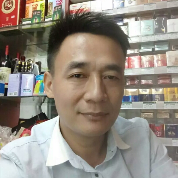 初妆潇洒的照片