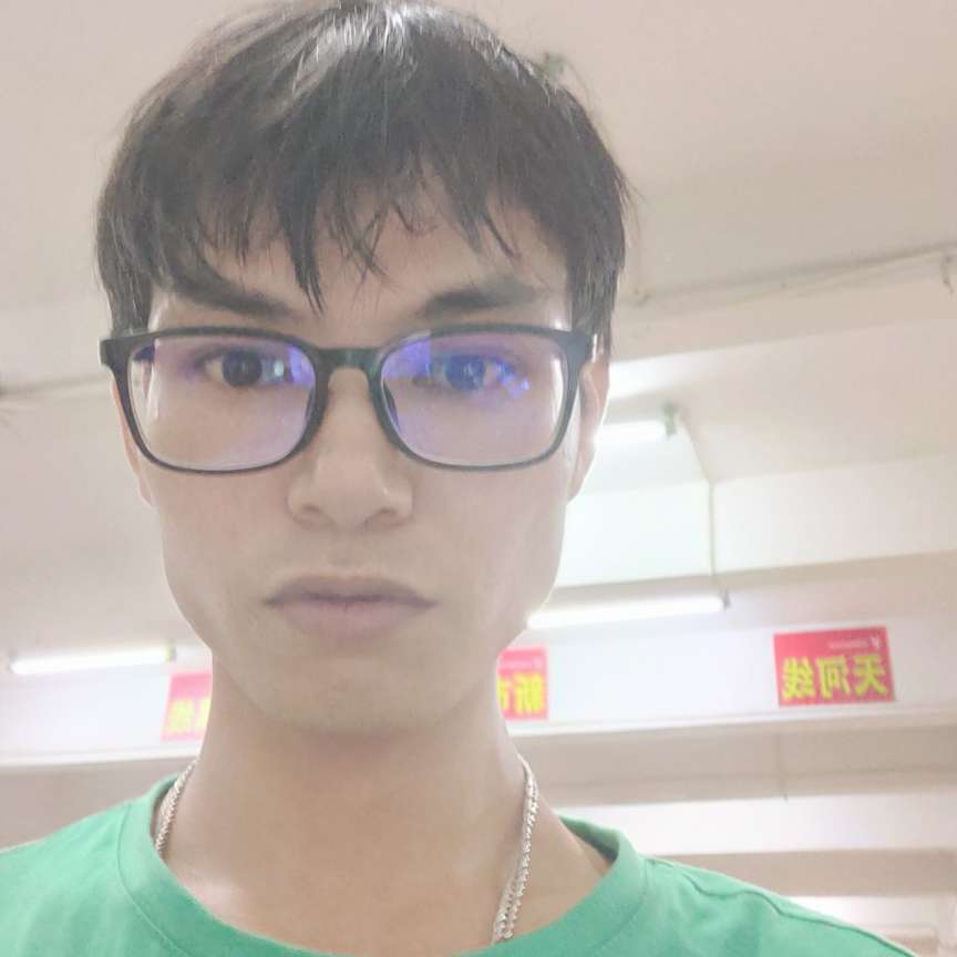 坦率蹙眉南鸢的照片