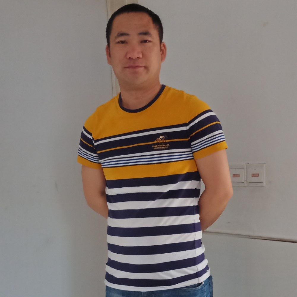 星月冷酷的照片