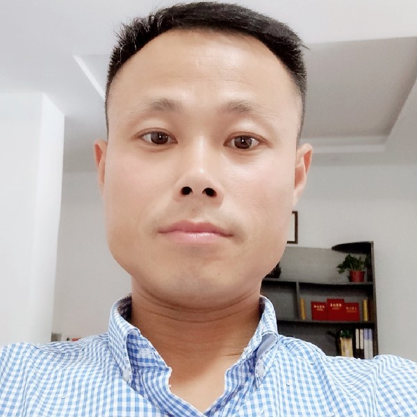 迷茫草莓的照片