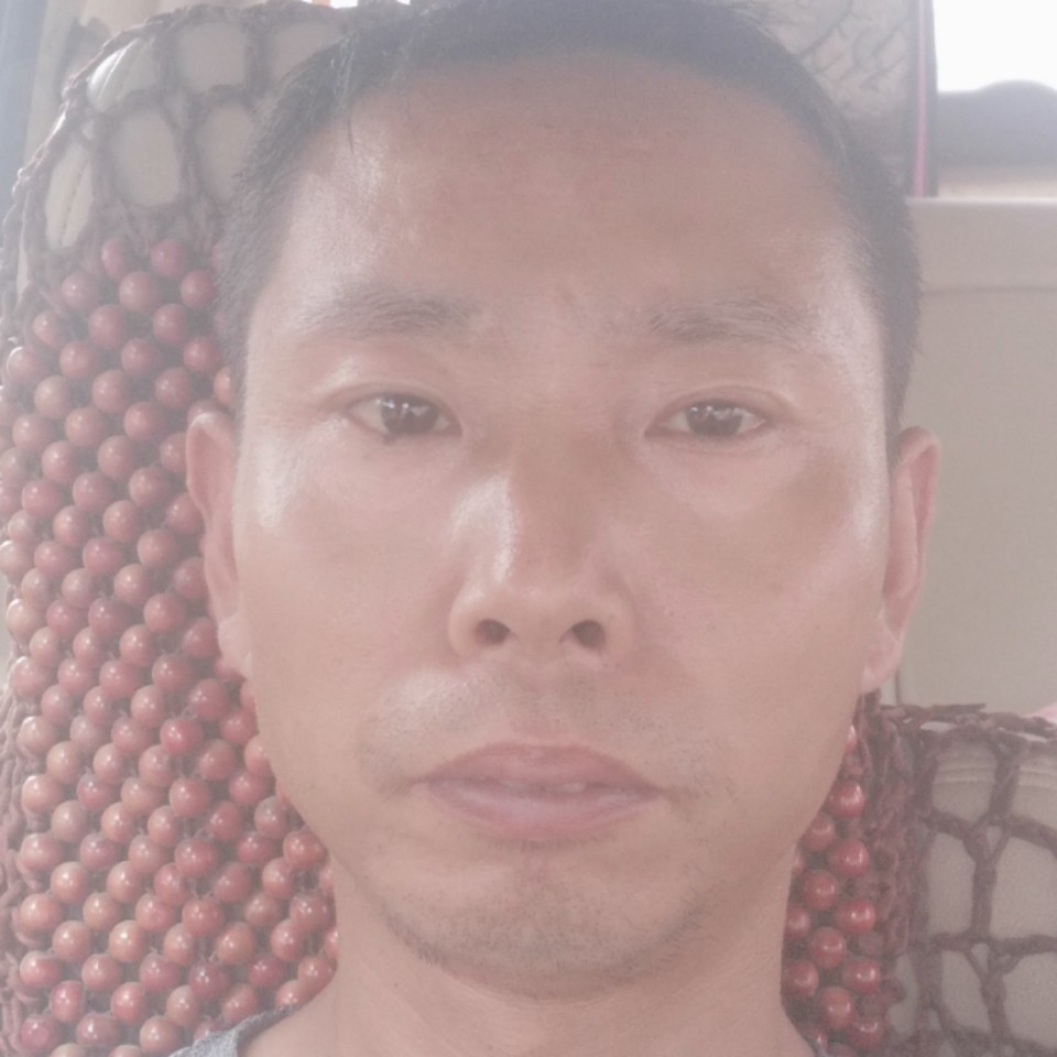 冷艳回眸平湖的照片