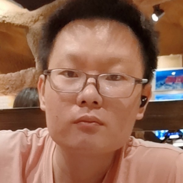 红酒有鳗鱼的照片