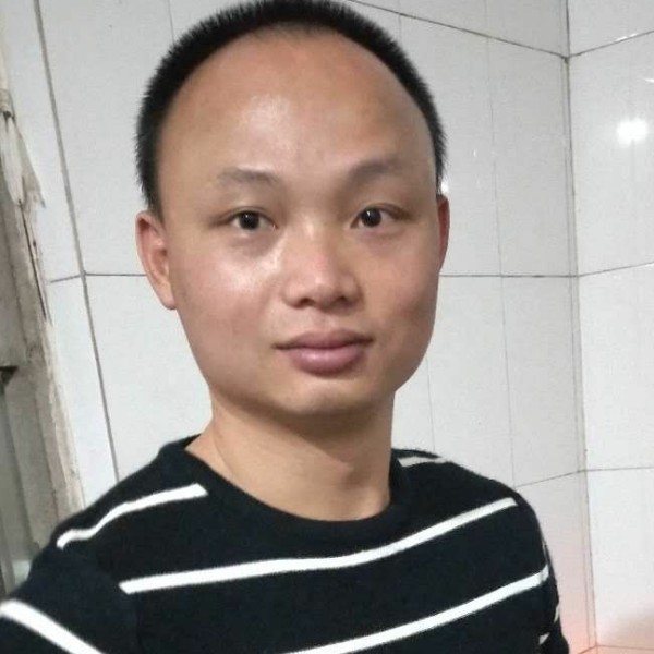 英勇秀发的照片