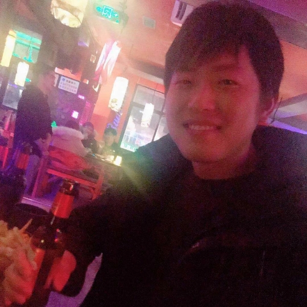 聪慧冷月的照片
