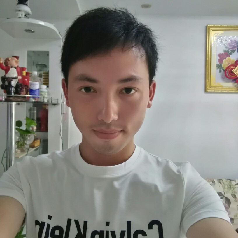 天真被芒草割伤的照片