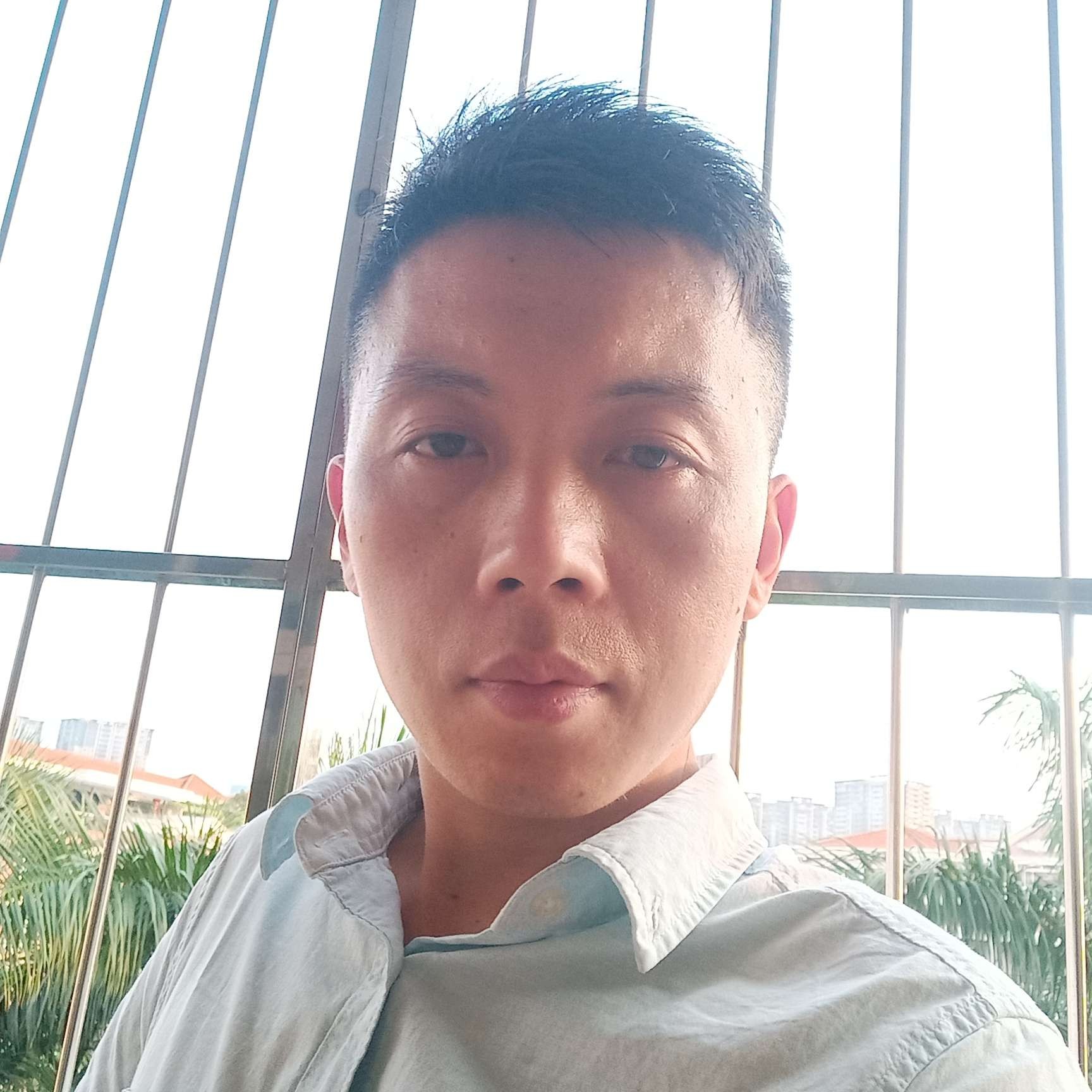 泪雨苦恋跳跃的照片