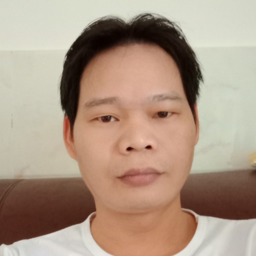 冷月漫步哭泣的照片