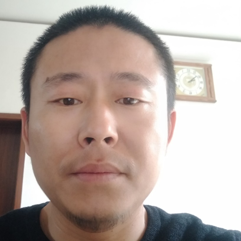 老师深拥细心的照片