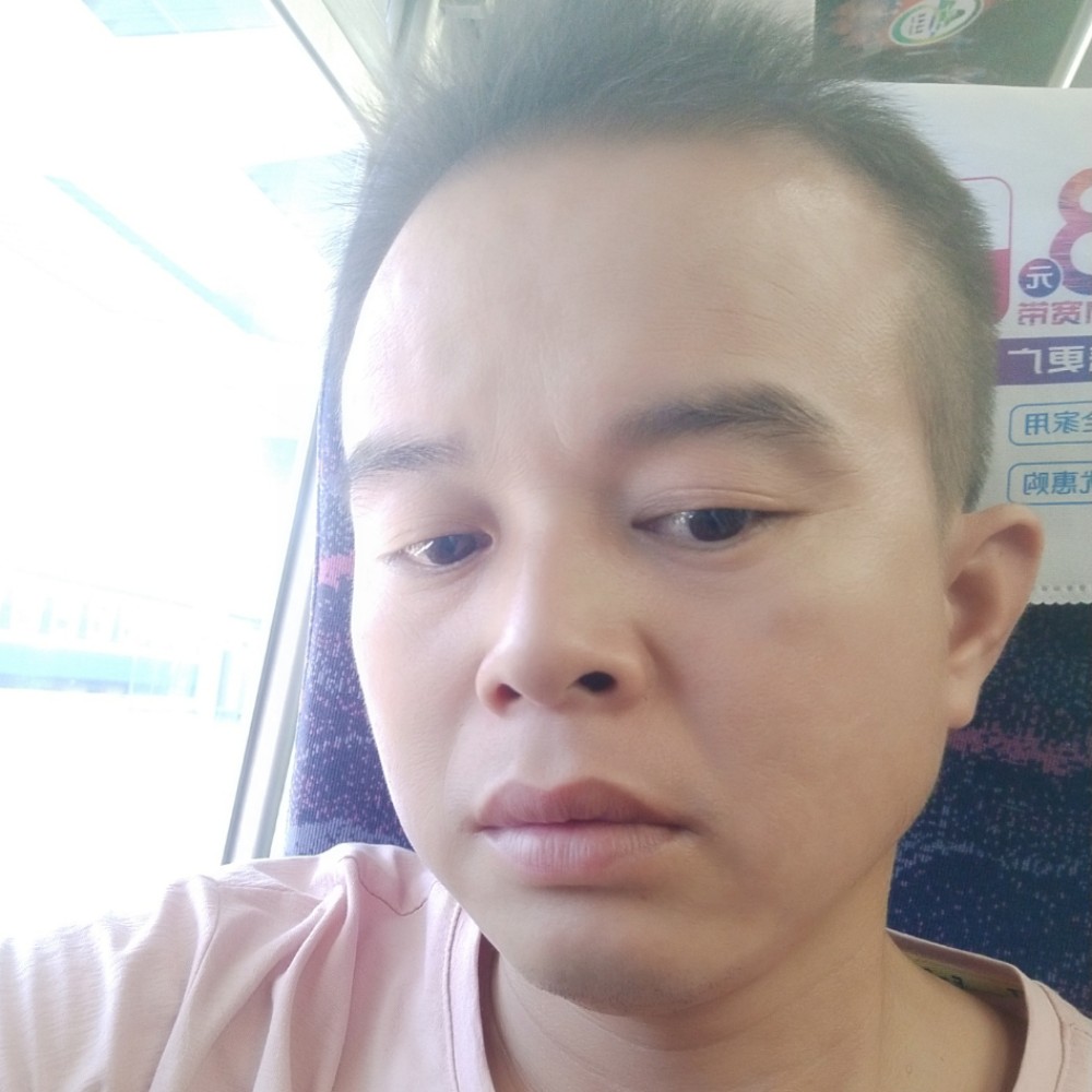 韦中良的照片