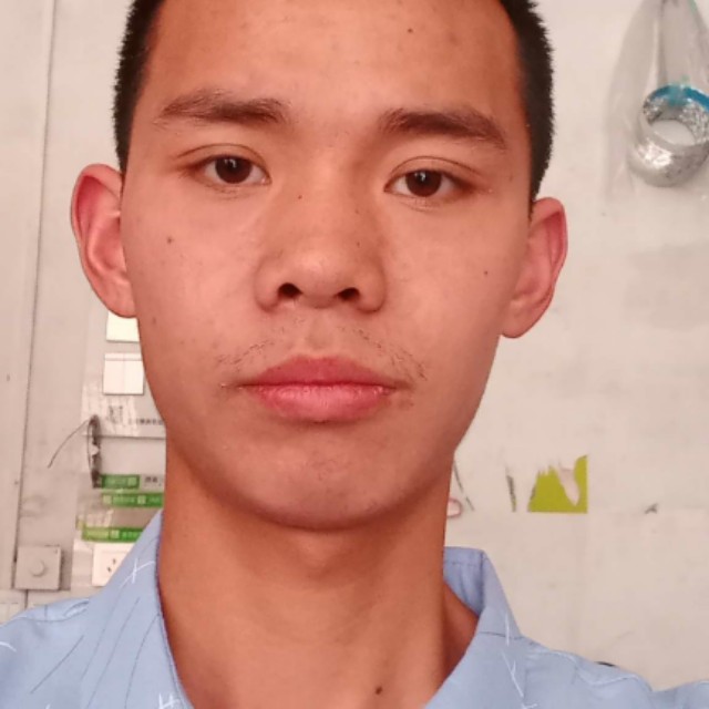谢名优的照片
