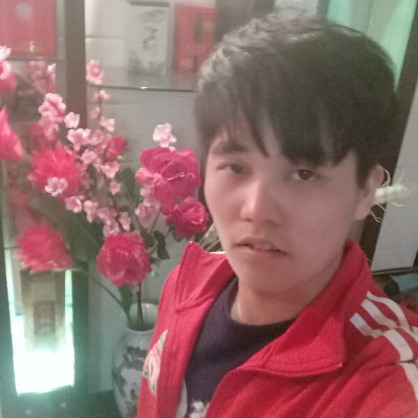 傅坤的照片
