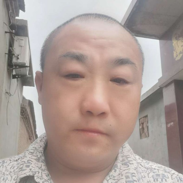 高高笑未来的照片