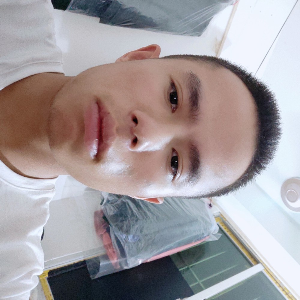 魁梧迎陌殇的照片