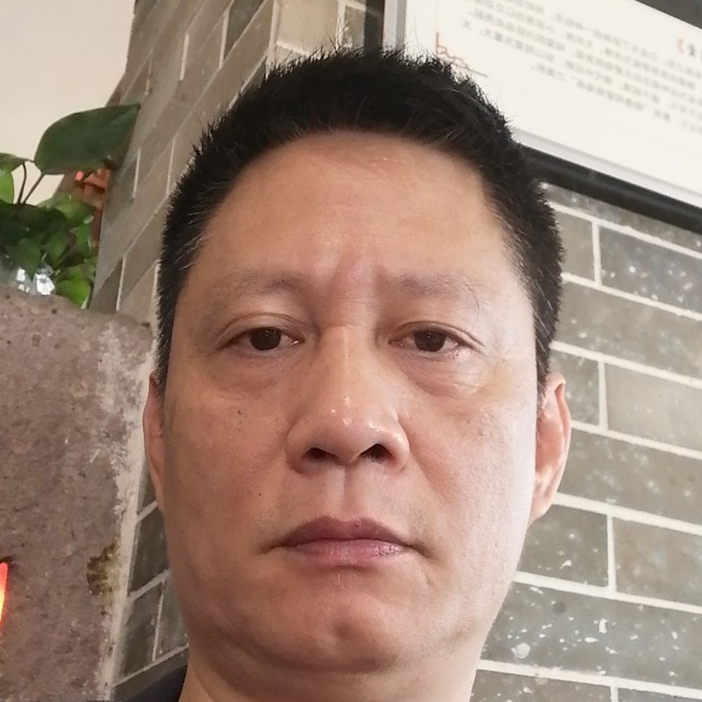 何伟明的照片