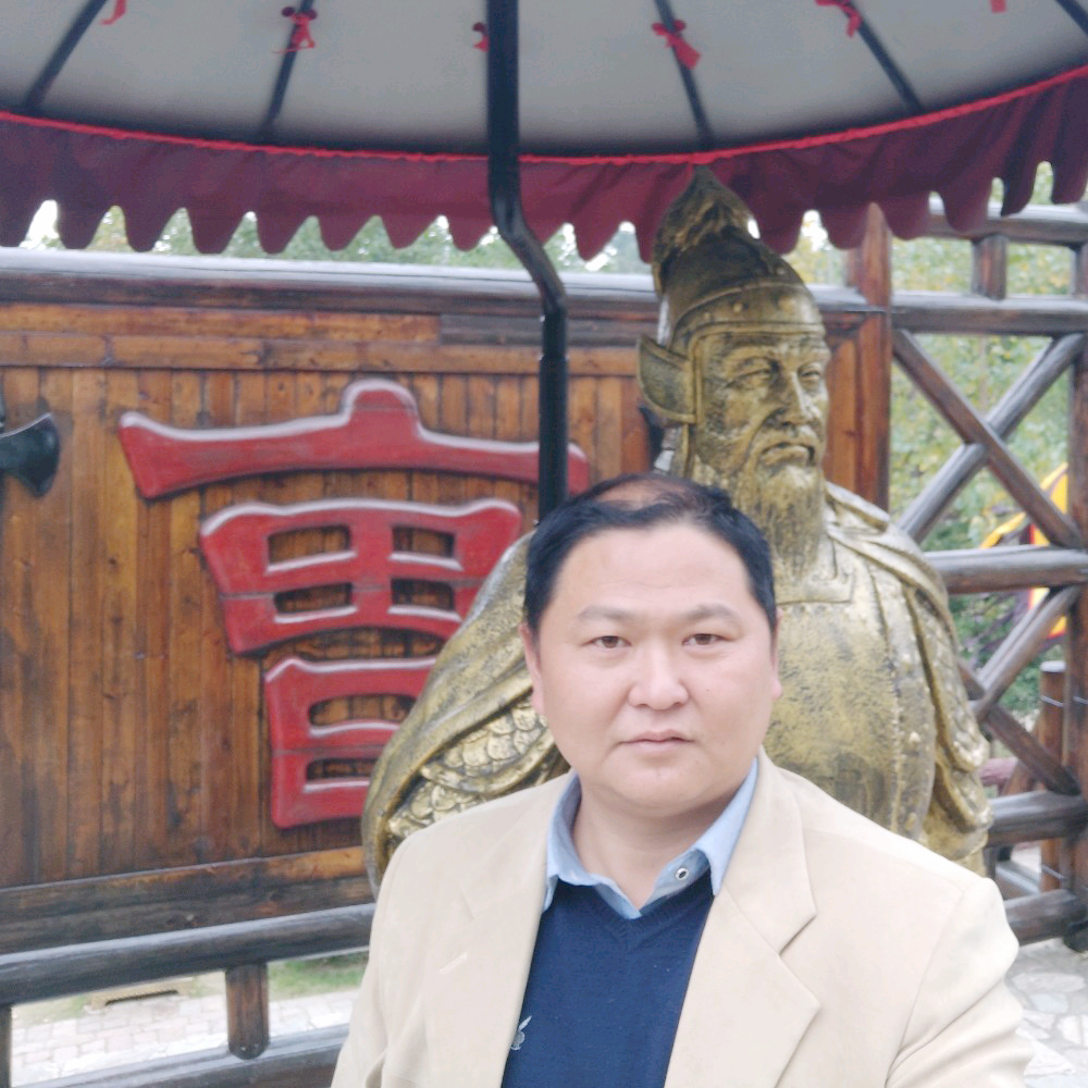 幸福迎寒风的照片