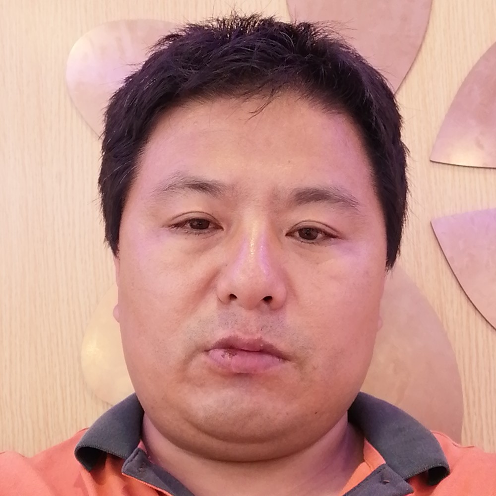 花生强健的照片