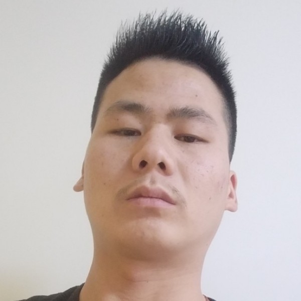 冷眸爱恋留胡子的照片