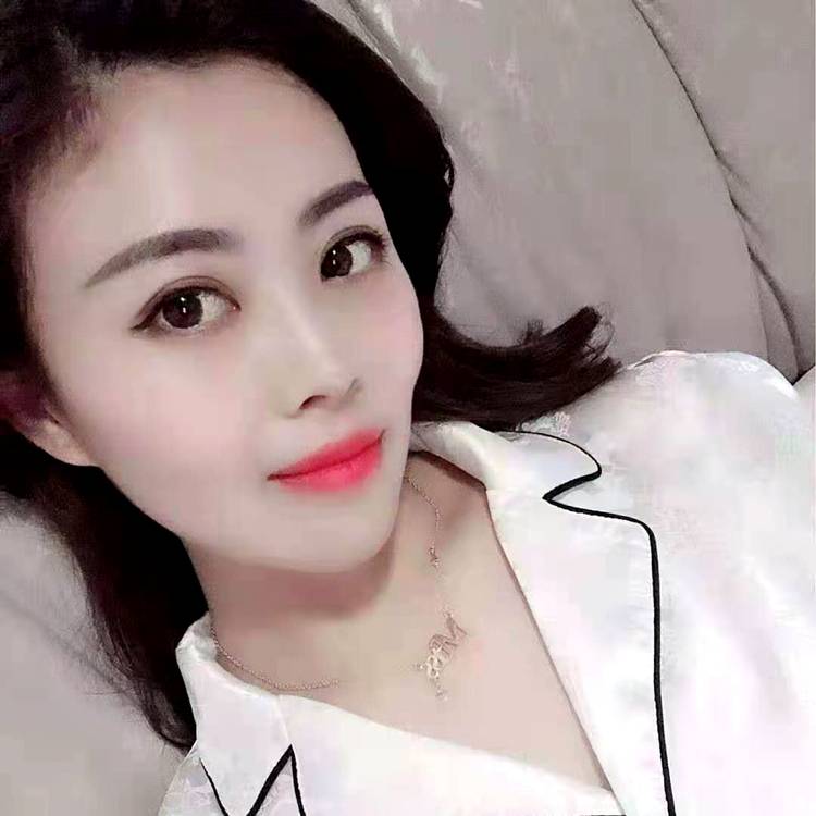 水蜜桃回首初夏的照片