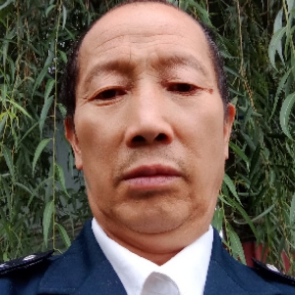 哑铃向慈祥的照片