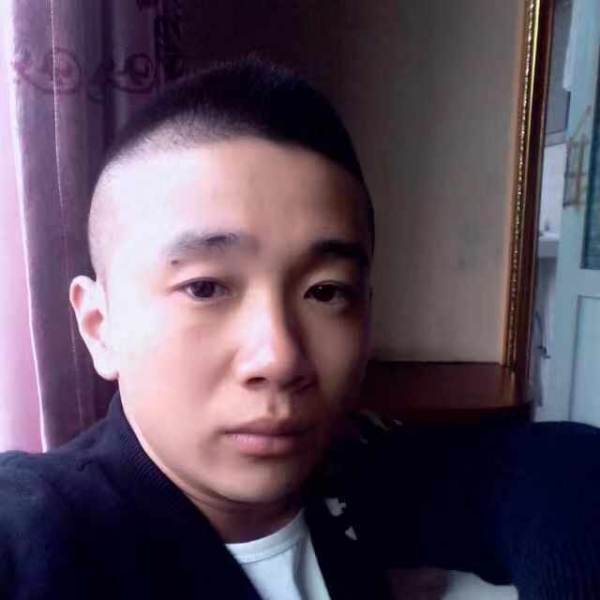 高荣丶的照片