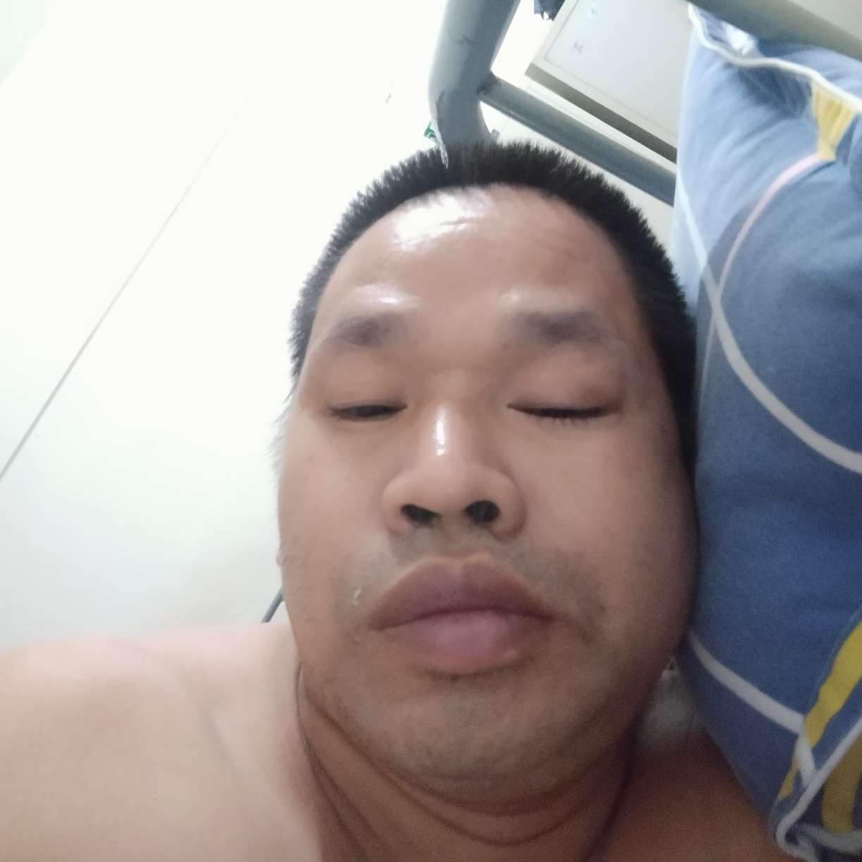 杨黄民光的照片