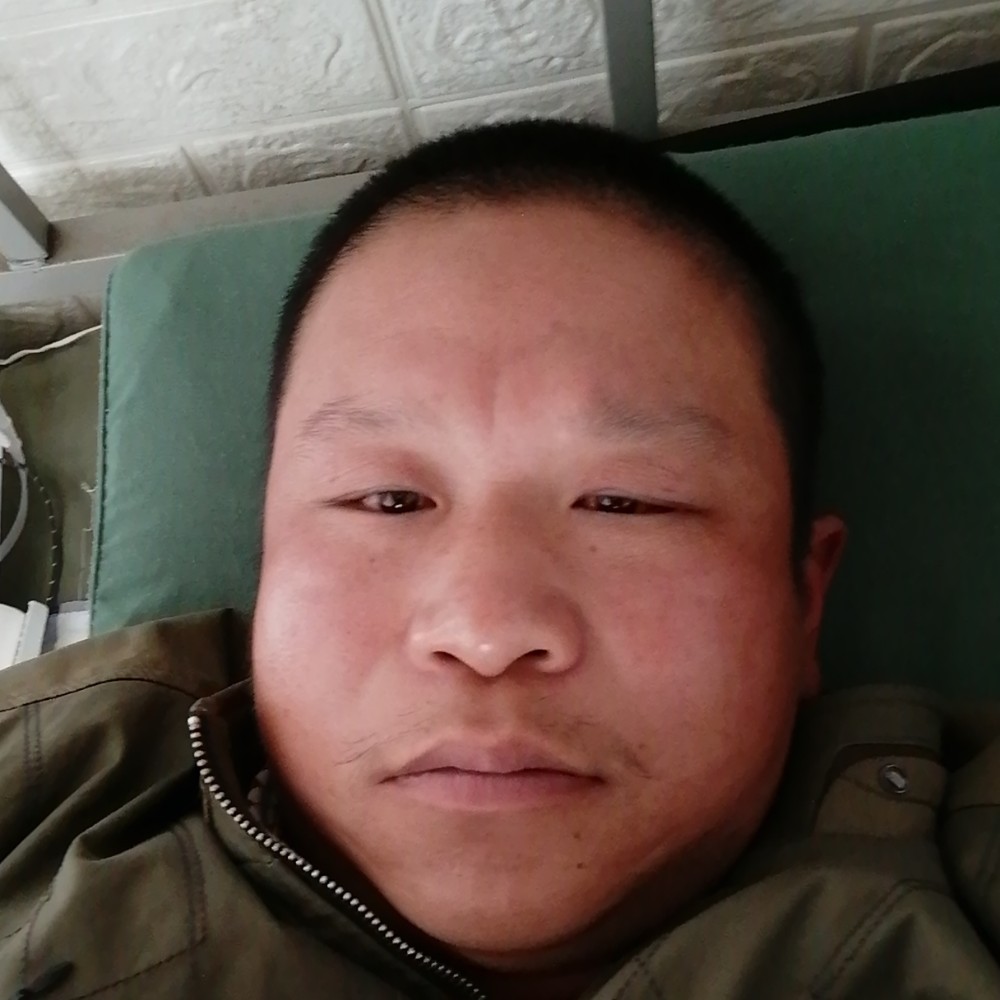 退伍军人孤狼的照片