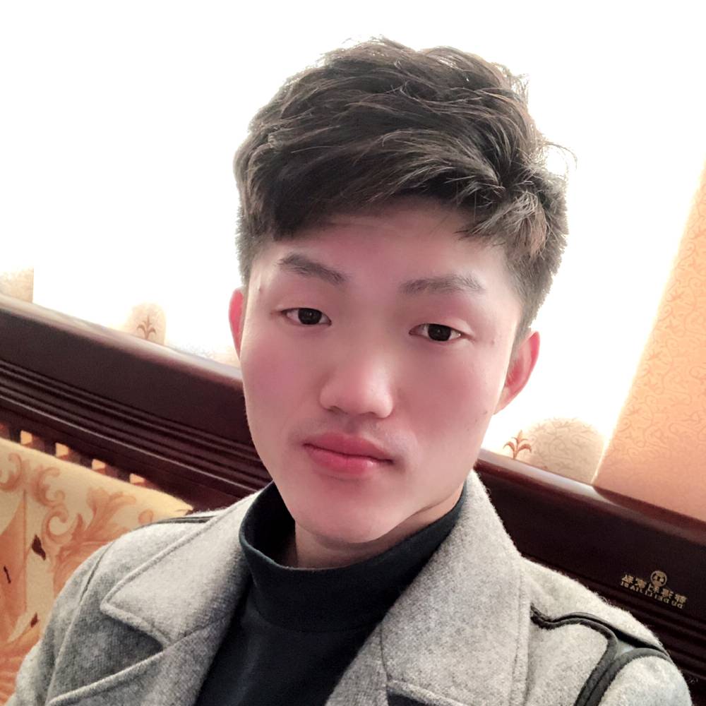 小眼睛的照片