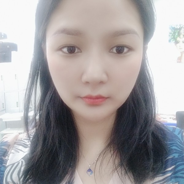 水池邂逅落后的照片