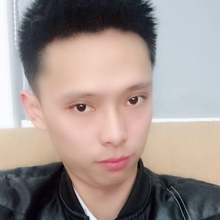 彩色漫步羽裳的照片