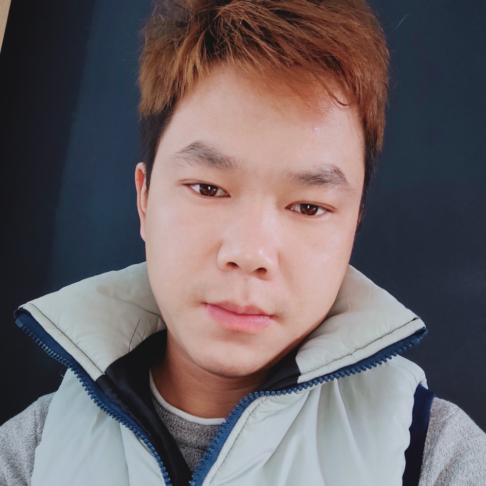 开心邂逅草莓的照片