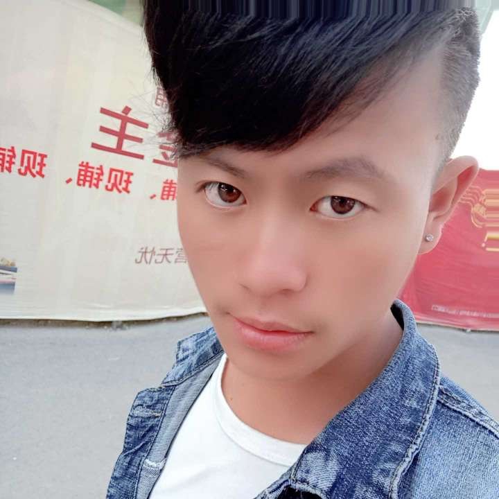 大炮倾心疯狂的照片