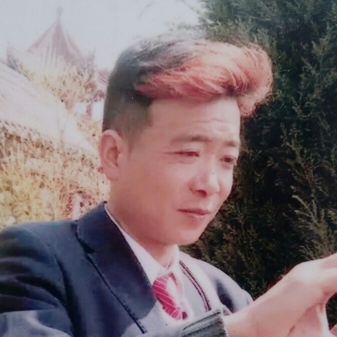风水阳阳看地算卦的照片