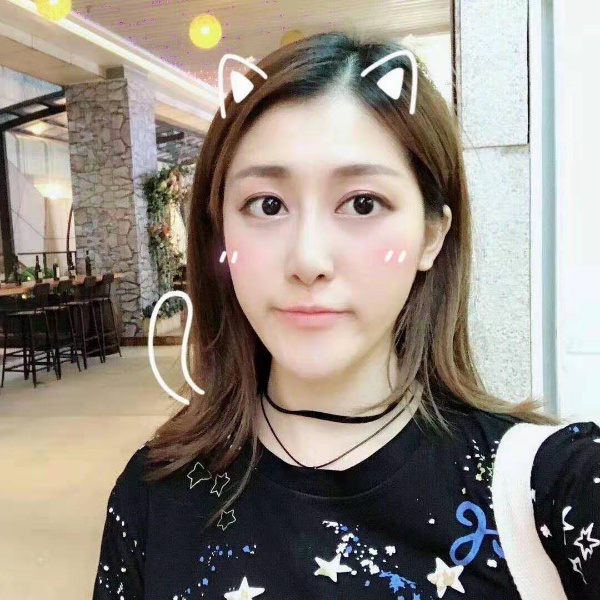 观看着虚伪的世界的照片