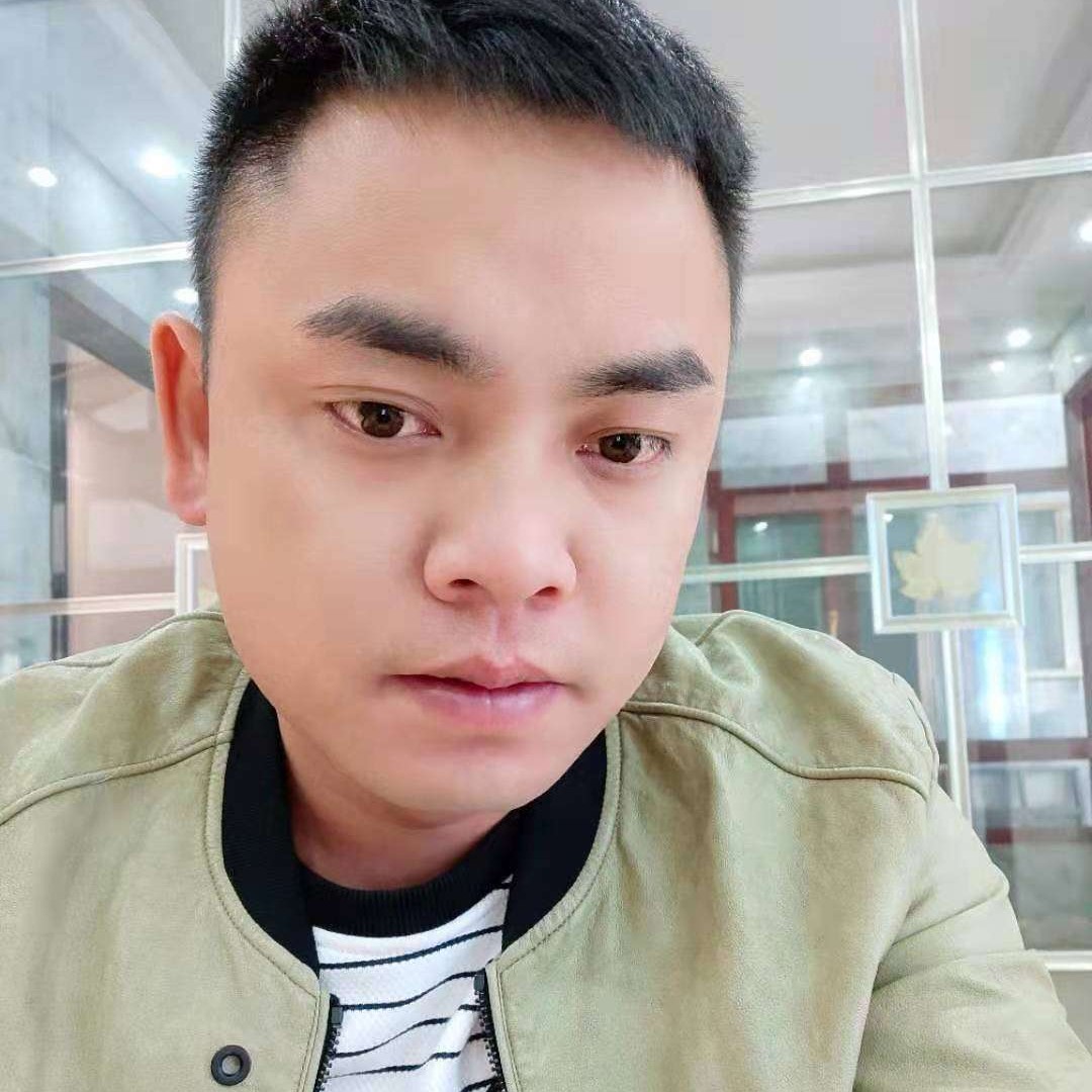 帅哥踢忧伤的照片