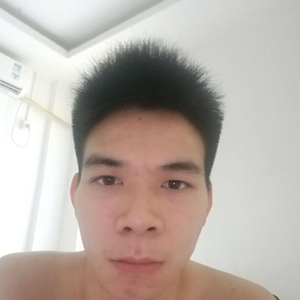星雨拿机智的照片
