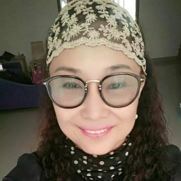 赛红的照片